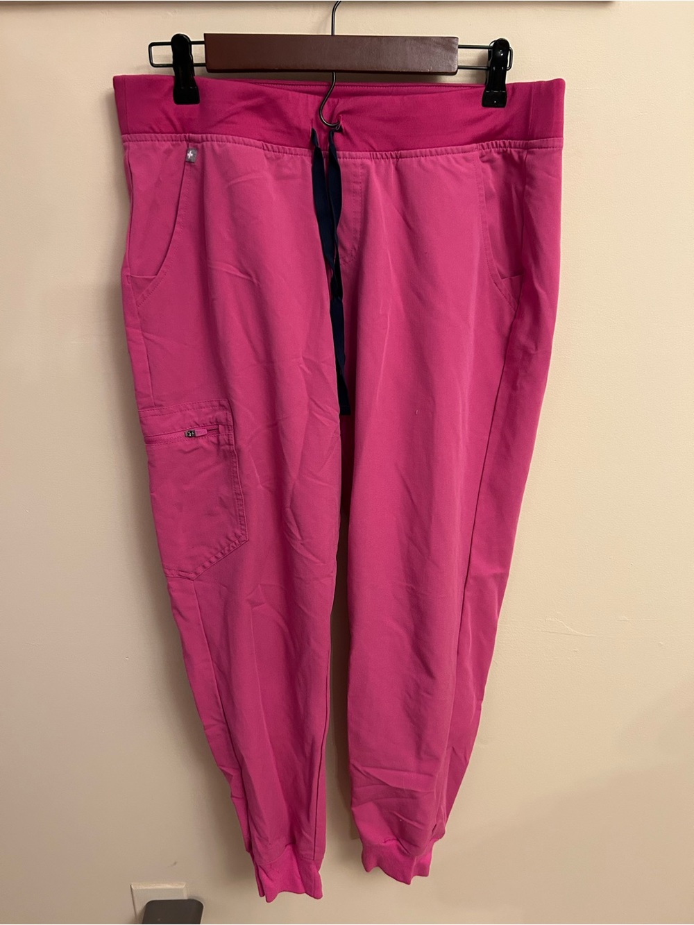 Women’s FIGS Zamora jogger scrub pants - electric orchid